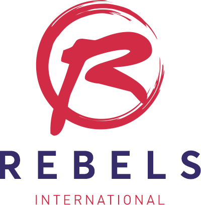 Rebels International onderhoudt hightech productielijnen voor de internationale food- en verpakkingsindustrie. Rebels test en bouwt de lijnen eerst in de werkplaats, waarna ze wereldwijd reizen voor installatie en inbedrijfstelling. Met een praktisch team en technische knowhow zorgen ze dat machines overal draaien zoals het hoort.